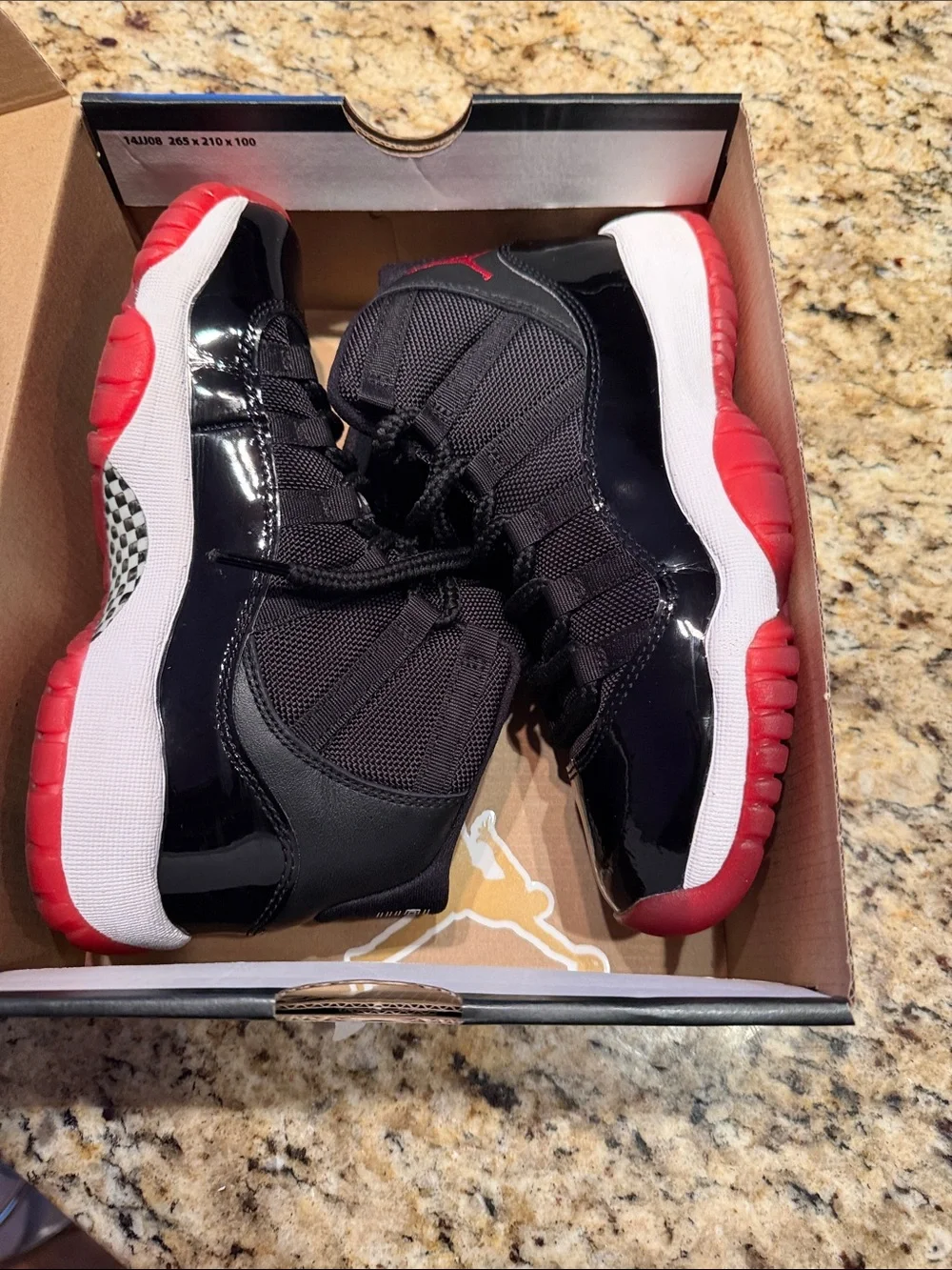 GS Bred 11 size 4y. Athletic Shoes